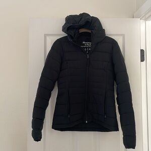 Abercrombie & Fitch stretch lightweight packable puffer